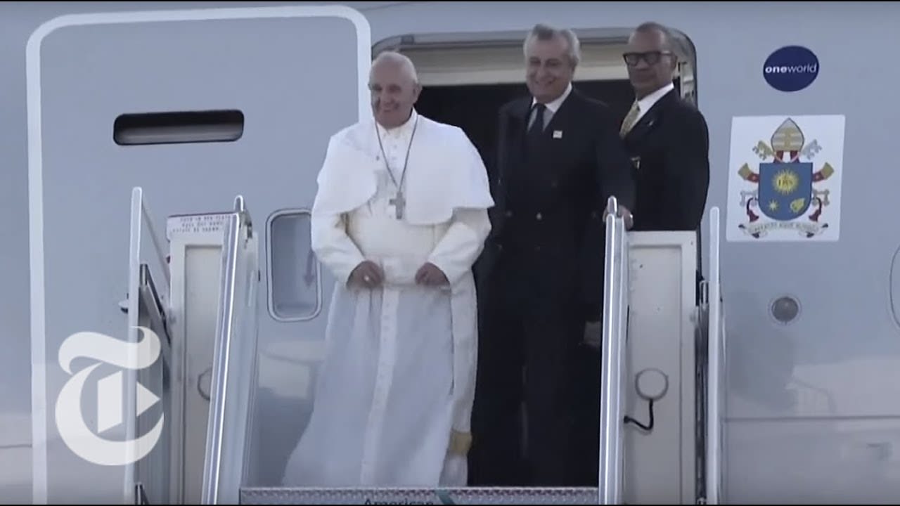 Pope Francis Arrives at JFK Airport in New York | The New York Times