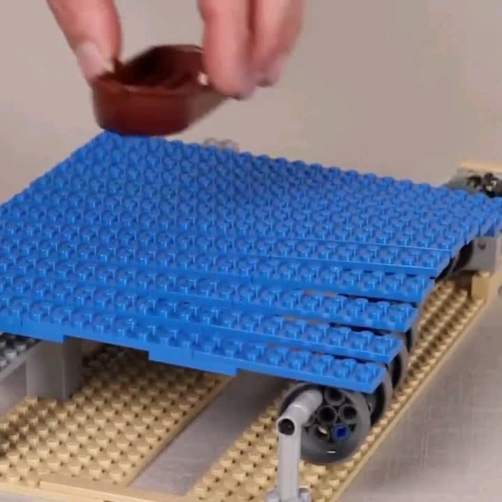 With LEGO you can create waves