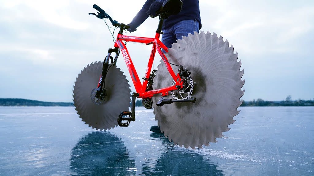 Man Replaces the Wheels on His Bicycle With Giant Circular Saw Blades So He Can Ride Across the Ice