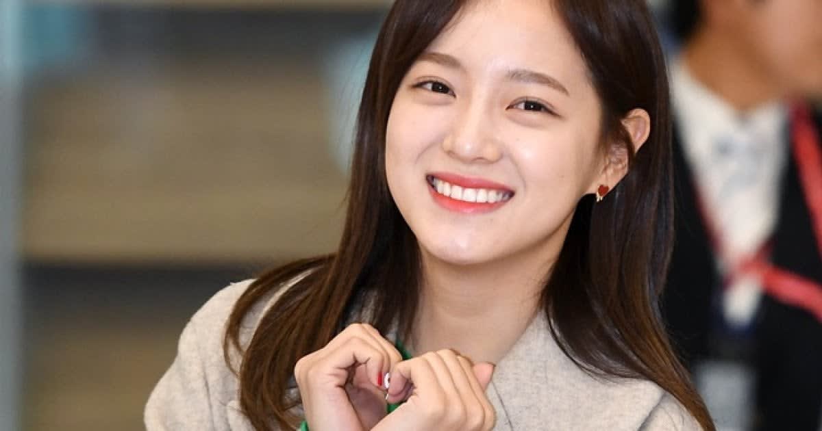 Kim Sejeong Has Renewed Her Contract With Jellyfish Entertainment
