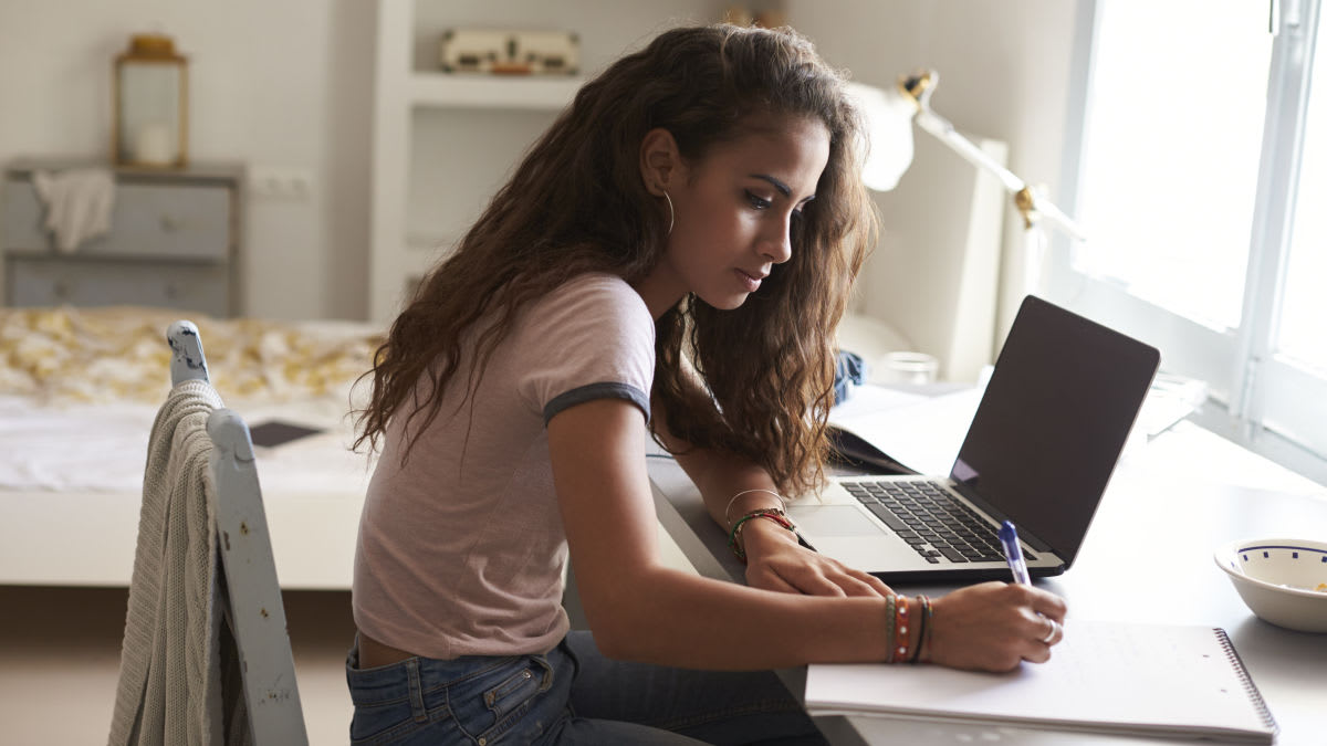 How to Help Your Teenager Find a Virtual Summer Job