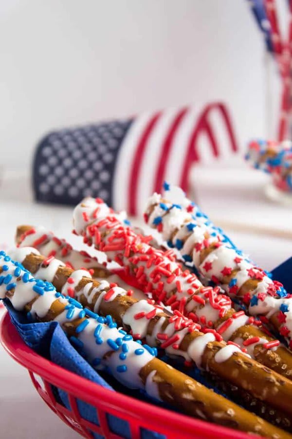 25 Food and Drink Recipes Perfect for Memorial Day or 4th of July | Champagne and Coffee Stains