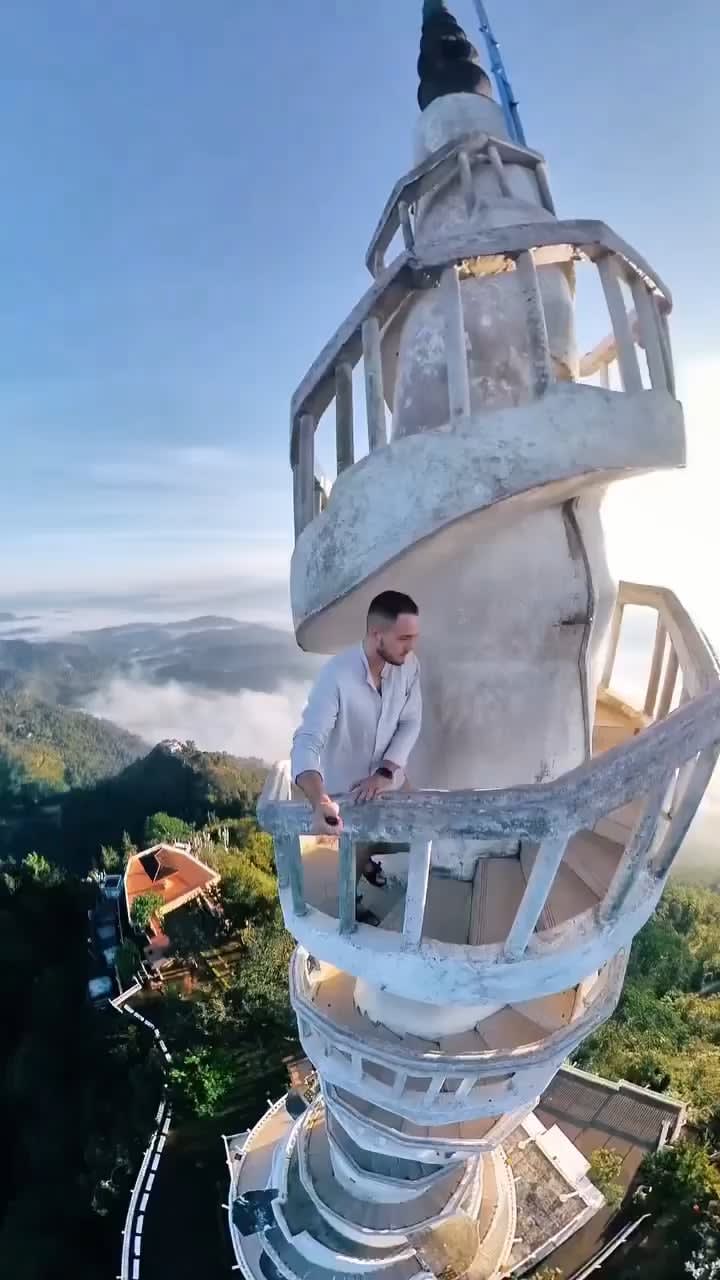 Climbing Ambuluwawa tower in Sri Lanka