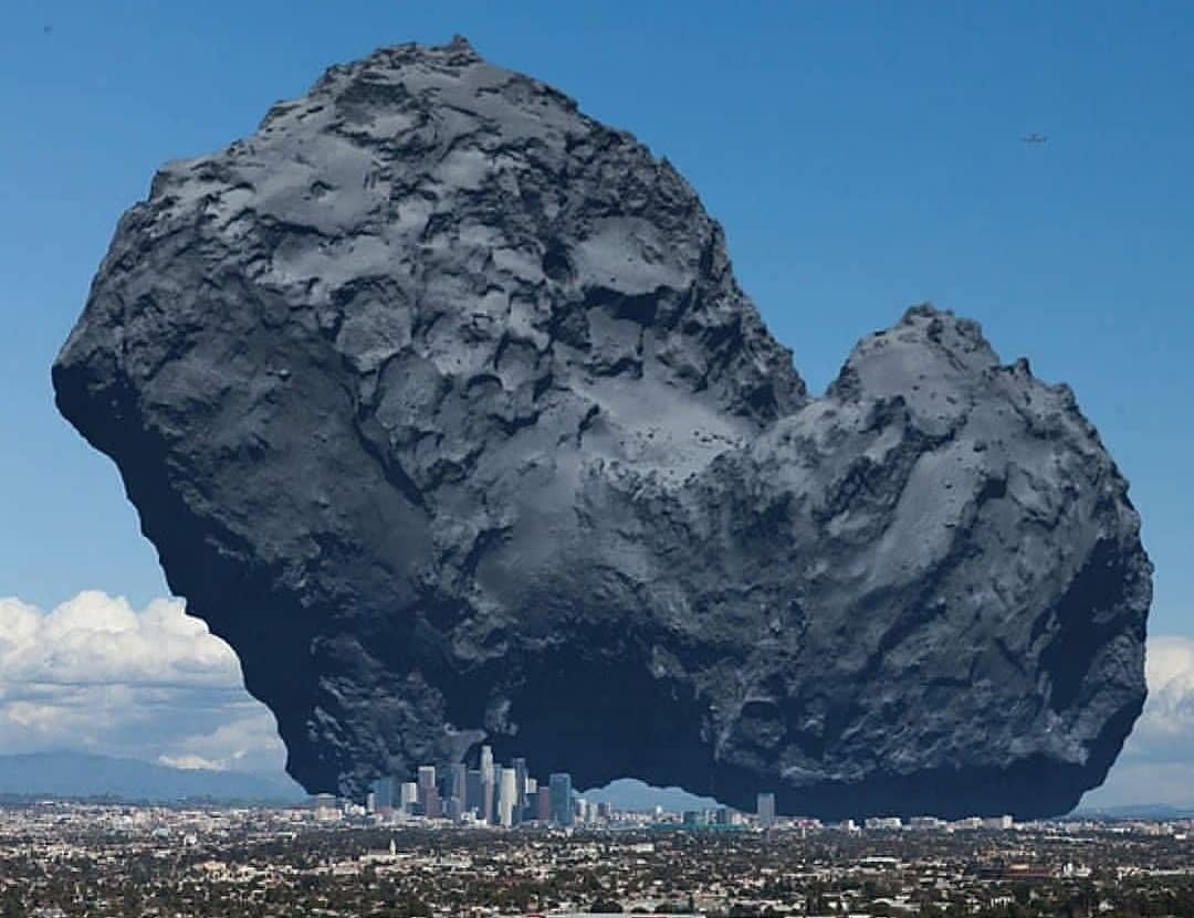 Comet Tschurjumow-Gerassimenko compared to Los Angeles