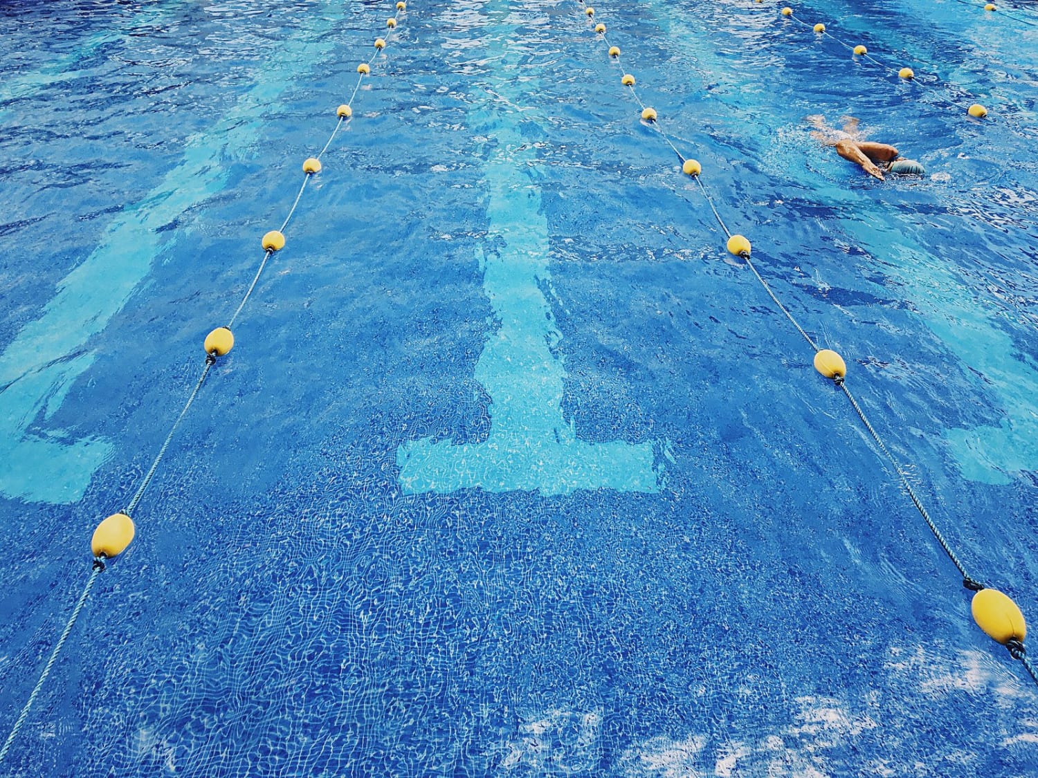 Scientists Found a Sweet New Way to Measure Pee in Pools