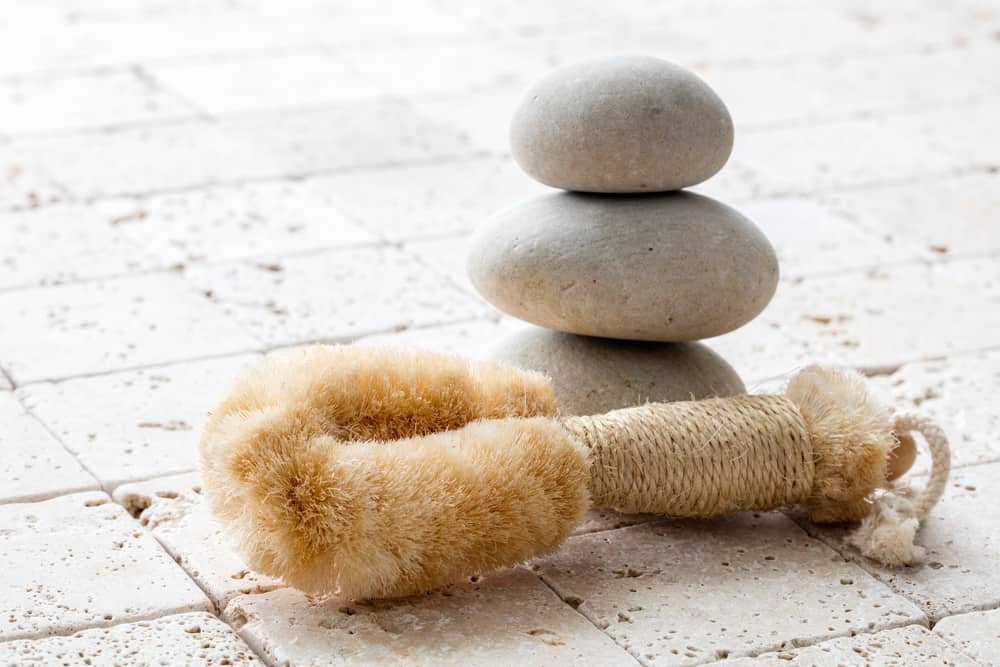 10 Reasons Why Dry Brushing Benefits Your Health, Especially For Detoxing