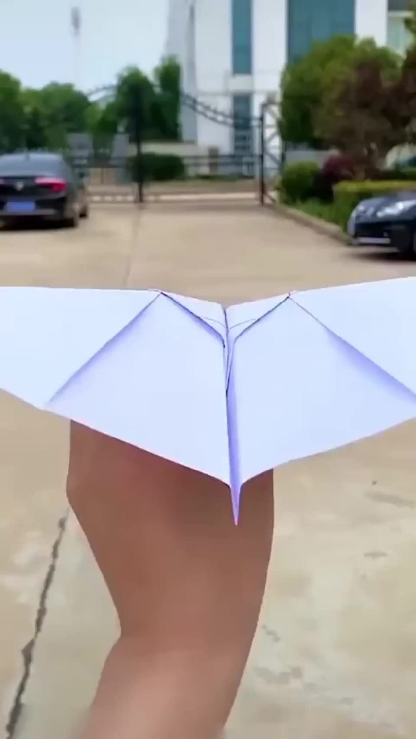 How to create a paper bat