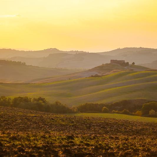 Discover Hidden Gems and Photo Spots of the Val d'Orcia on these Scenic Drives in Tuscany