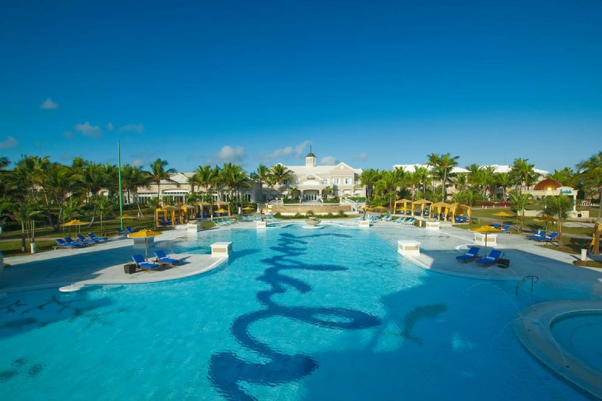 Top 10 Hotels and Accommodations in Bahamas