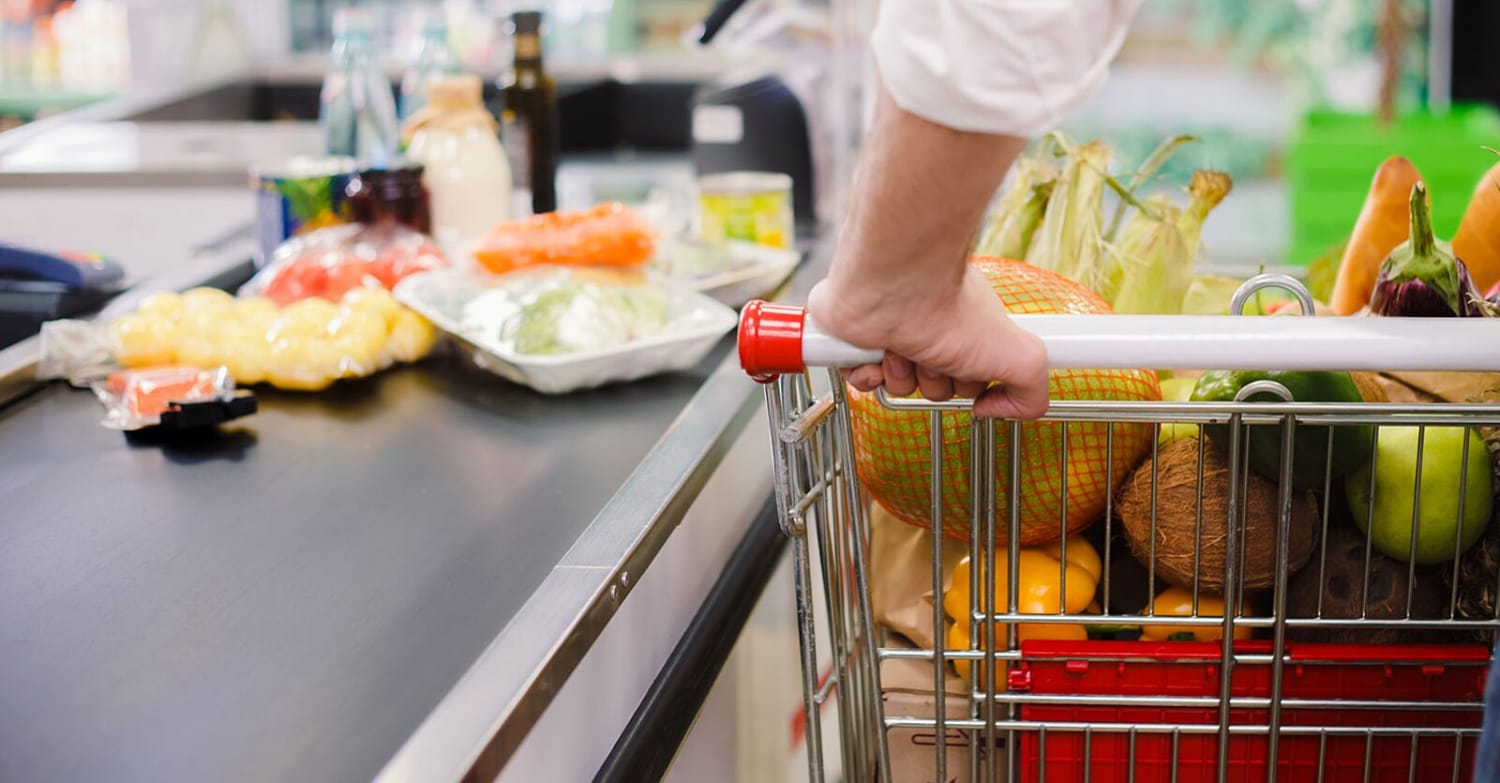 5 'Polite' Things You Do at the Grocery Store That Are Actually Quite Rude