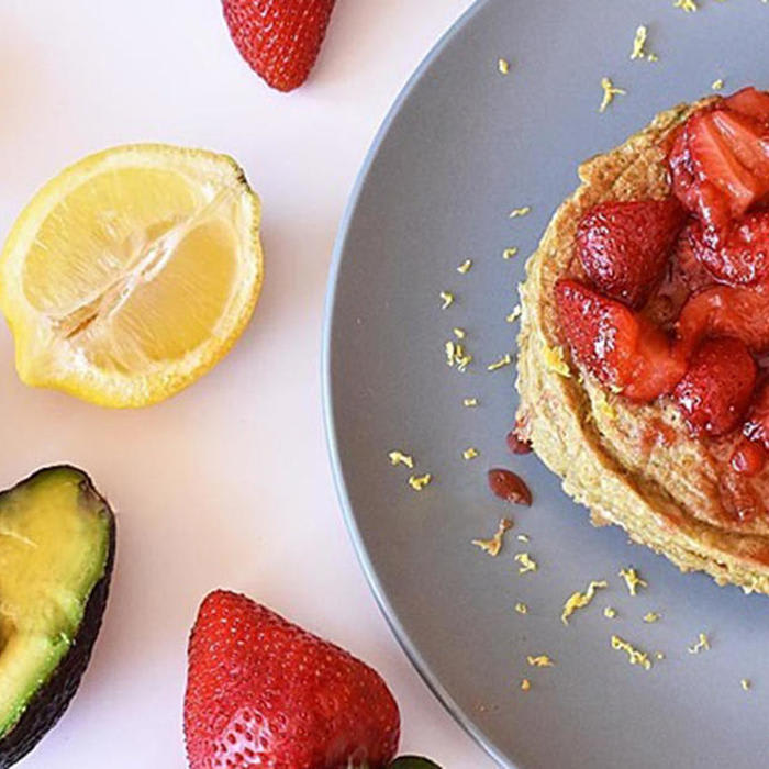 These Avocado Oat Pancakes Will Seriously Step Up Your Brunch Game