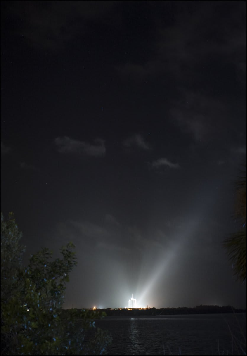 The @SpaceX Falcon 9 rocket and Crew Dragon spacecraft are seen illuminated by spotlights at Launch Complex 39A at @NASAKennedy. Launch of the Crew-1 mission to @Space_Station is now scheduled for Sunday, Nov. 15 at 7:27 p.m. ET. More LaunchAmerica https://t.co/6OY3kX0Dni