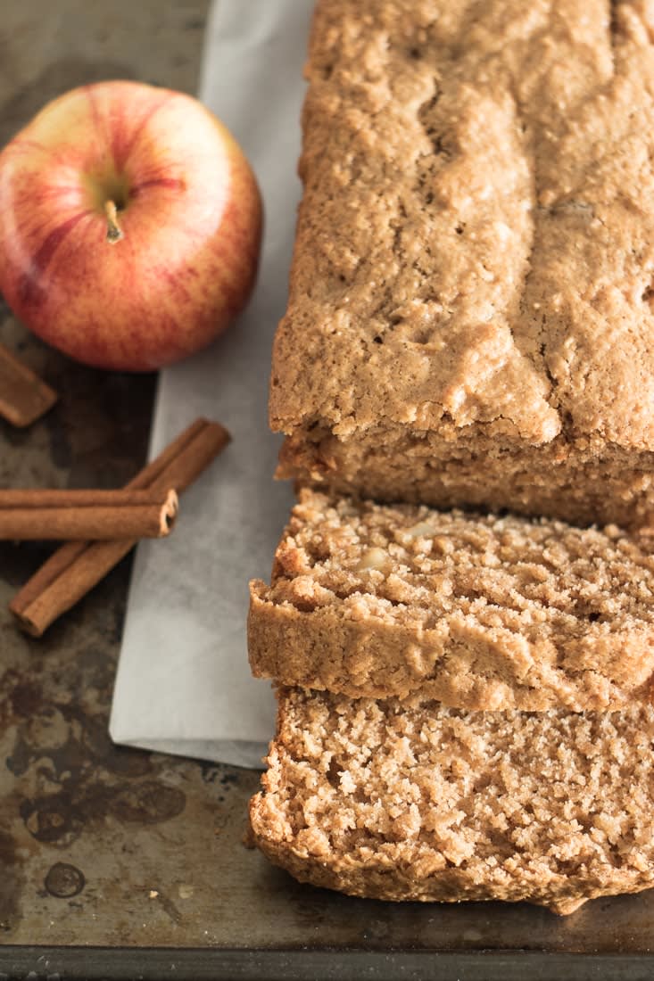Apple Cinnamon Bread (easy and extra soft)