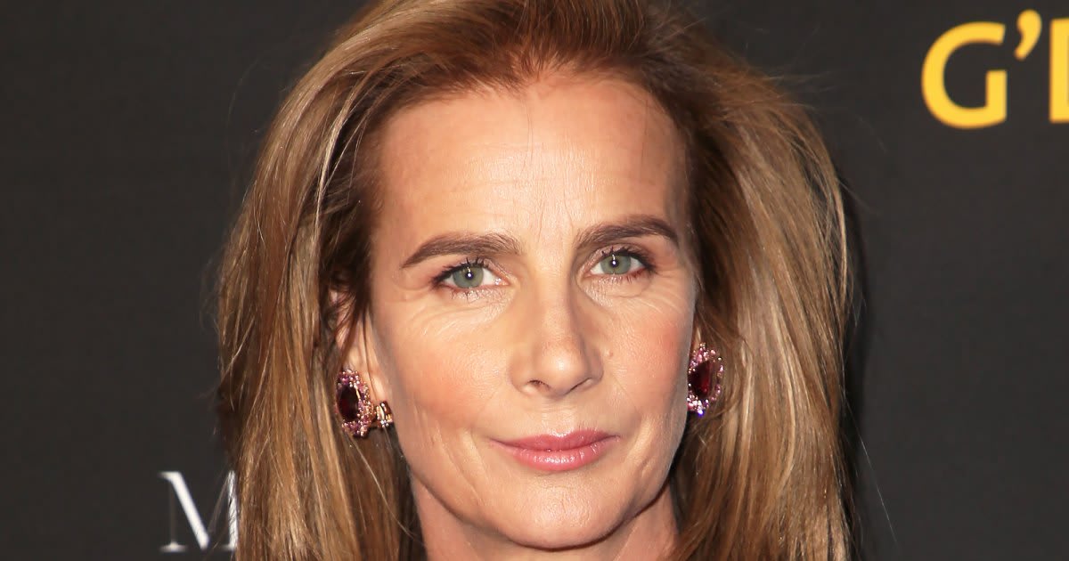 Rachel Griffiths Apologizes for Flaunting Manicure as 'People Are Dying'