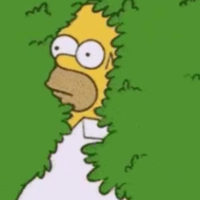 Homer Simpson Uses His Own 'Backing Into Bushes' GIF On 'The Simpsons'