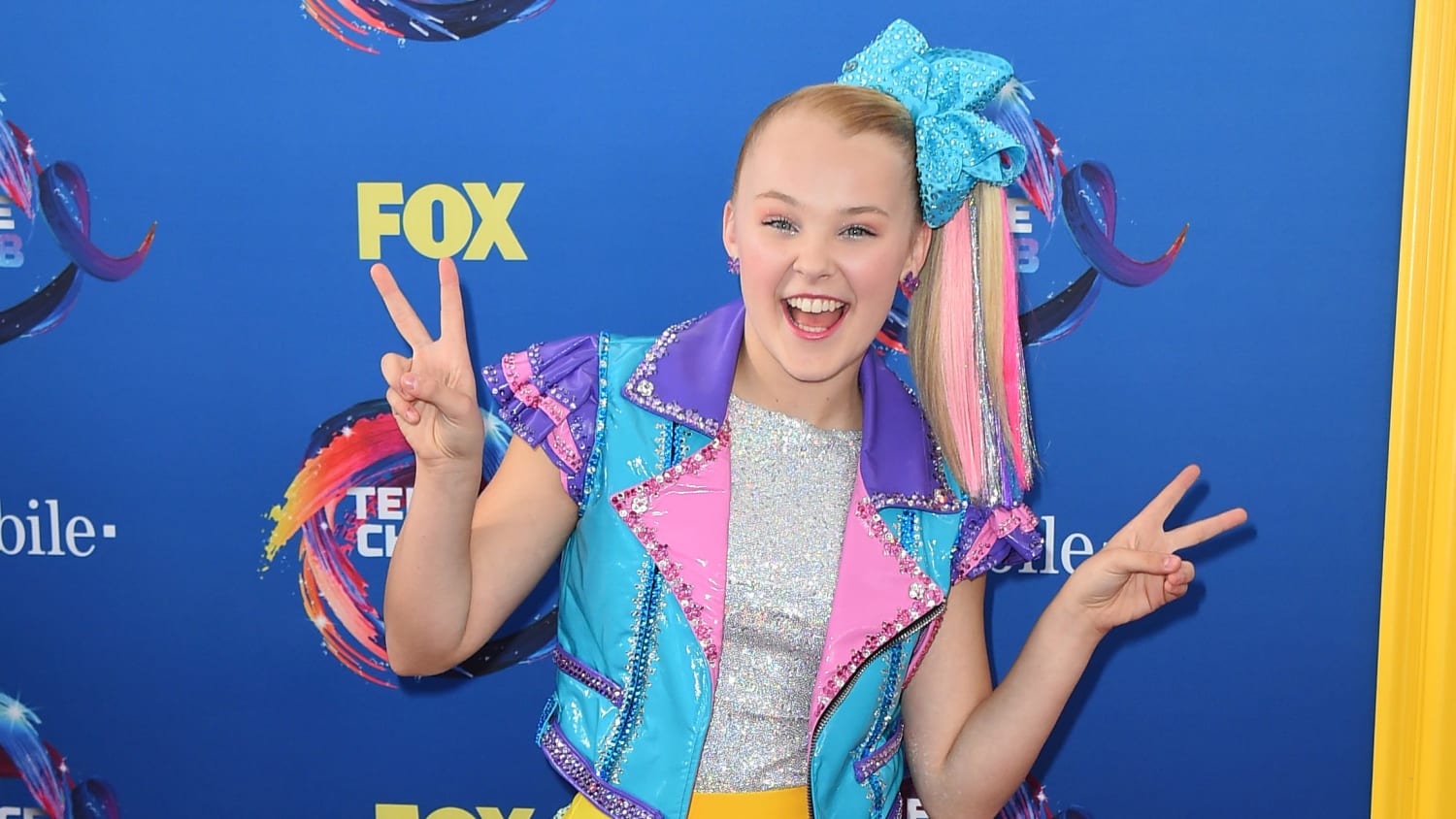 Everything you should know about JoJo Siwa, the 'Dance Moms' alum turned teen Internet star