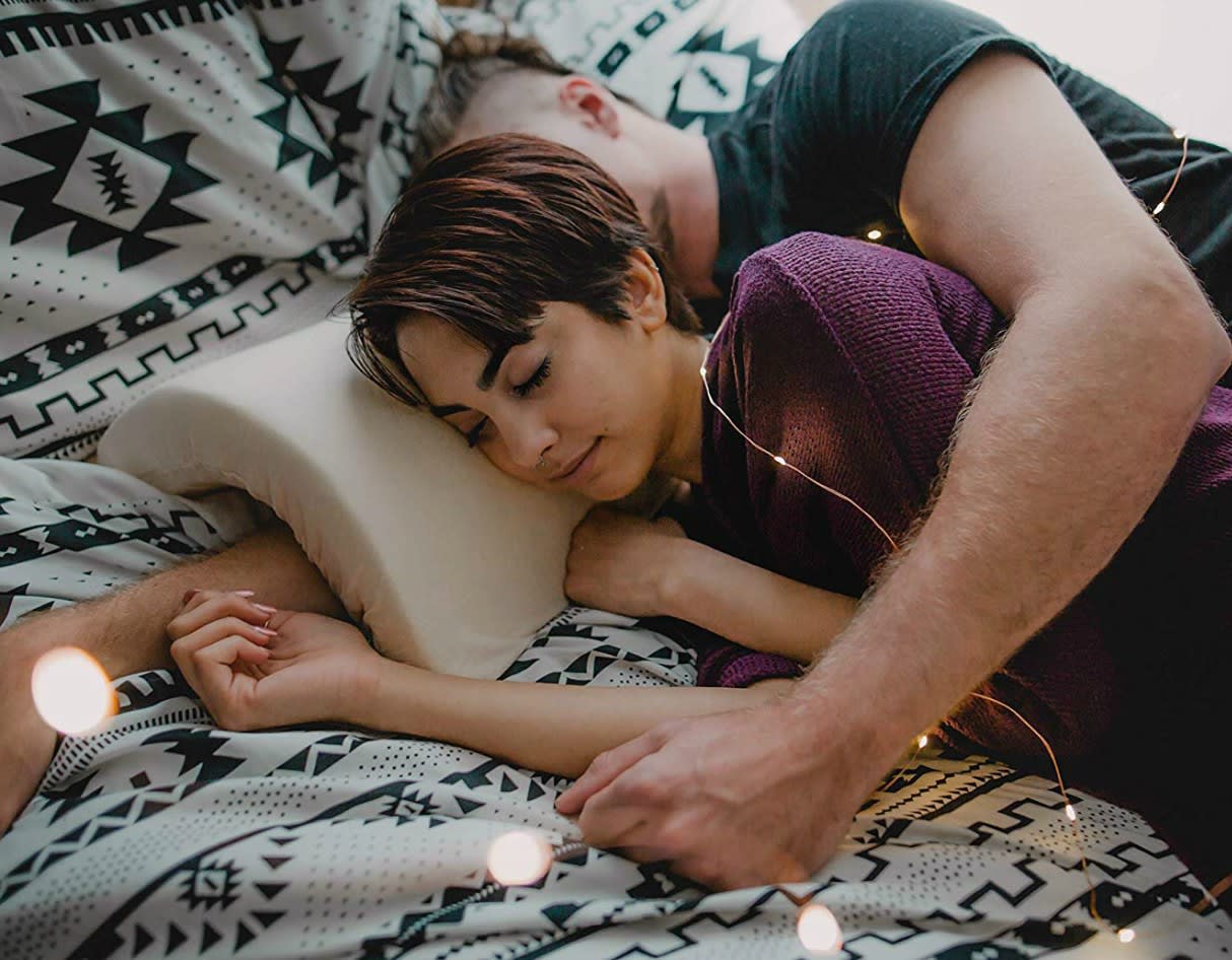 This Pillow Made for Spooning Is a Certified Game-Changer