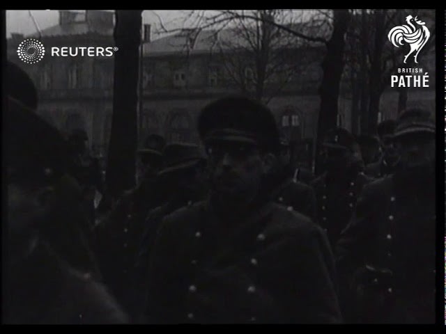German military police taken prisoner in Strasbourg (1944)