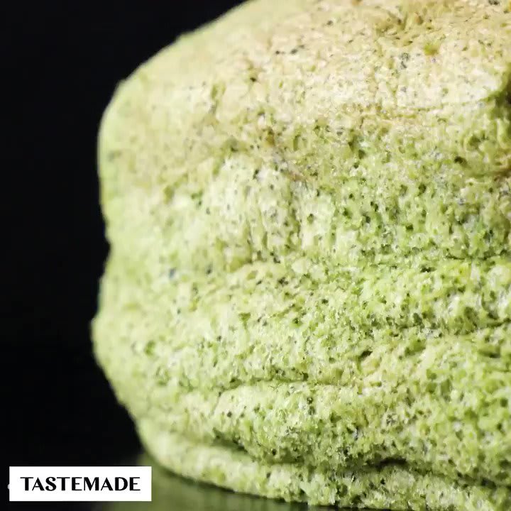 Fluffy enough to rest your head on, this light and airy matcha cheesecake just happens to be delicious too. 🎥