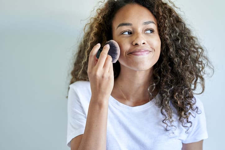 23 Best Setting Powders, According to Makeup Artists 2021 | Well+Good