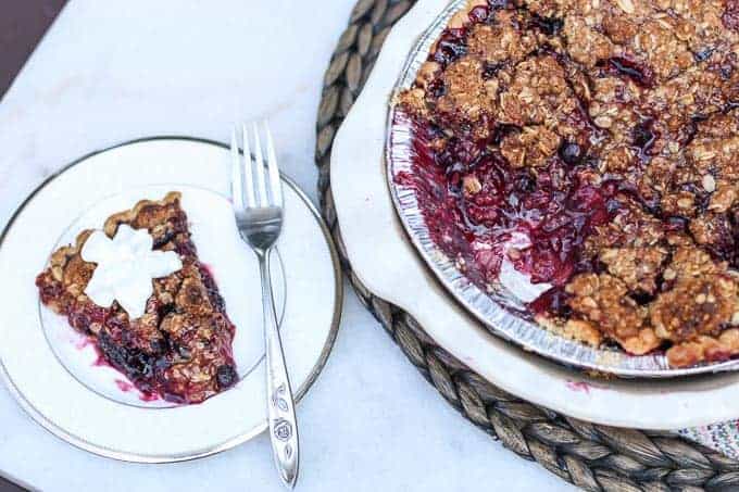 Mixed Berry Pie with Oatmeal Crumble