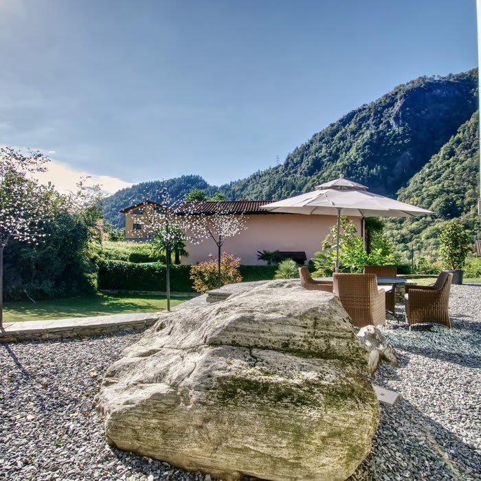Villa in the countryside, yet close to Locarno and Ascona on Lake Maggiore