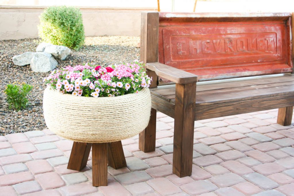 Turn An Old Tire Into A Gorgeous Planter