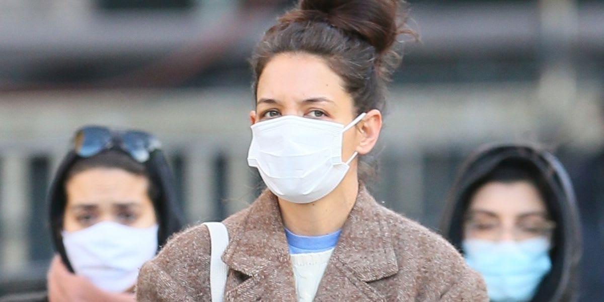 Katie Holmes Pairs Washed-Out Denim with Velcro Sneakers & a Cozy Winter Coat