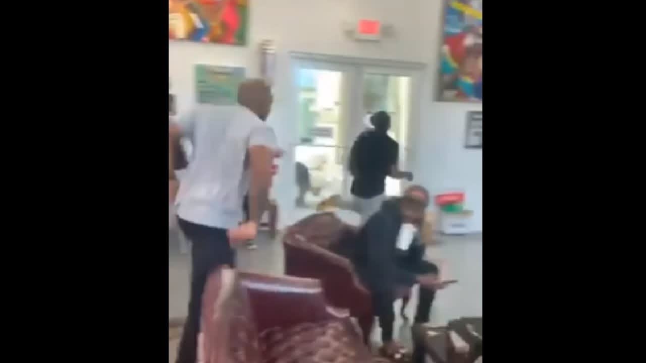 Guy Takes Off Running After Getting A Haircut To Prank His Barber