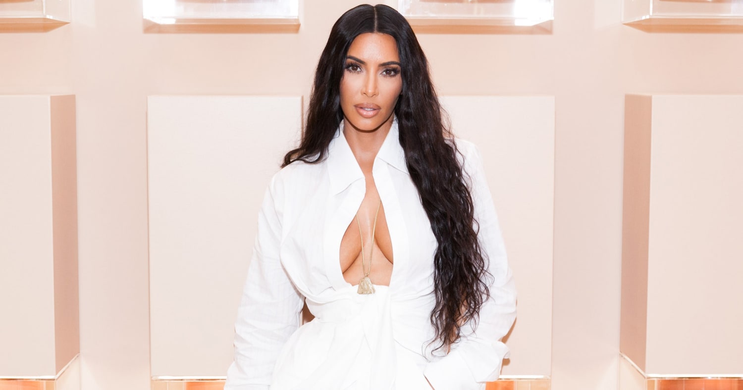 Kim Kardashian West Is Bringing Back This Classic Y2K Look