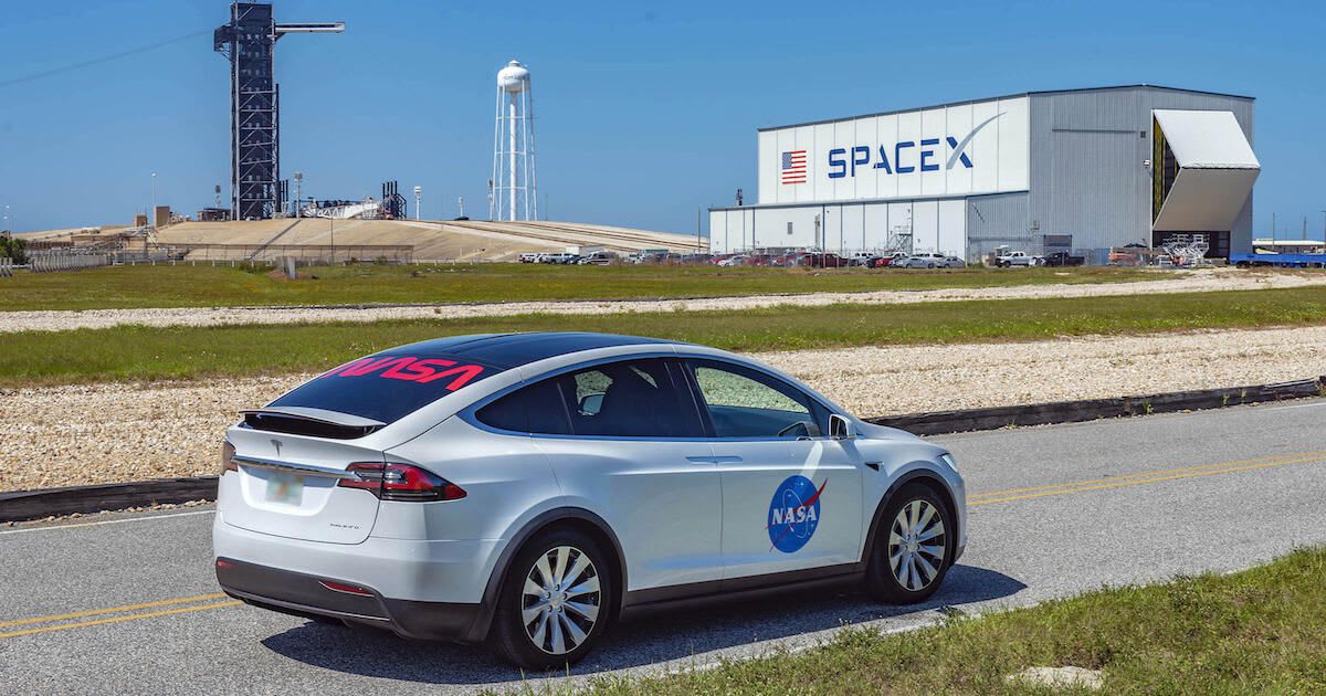 NASA astronauts say: Goodbye, Astro Van. Hello, Tesla Model X - Roadshow