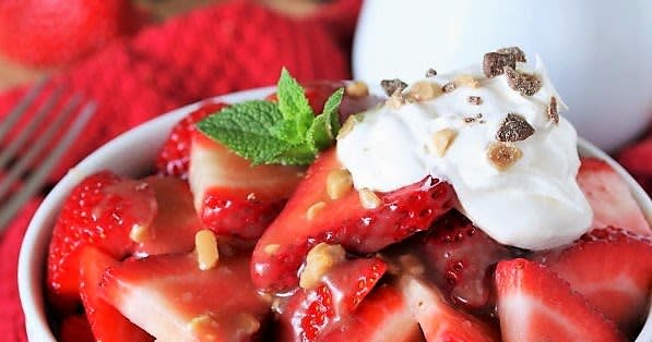 Fresh Strawberries with Toffee Sauce