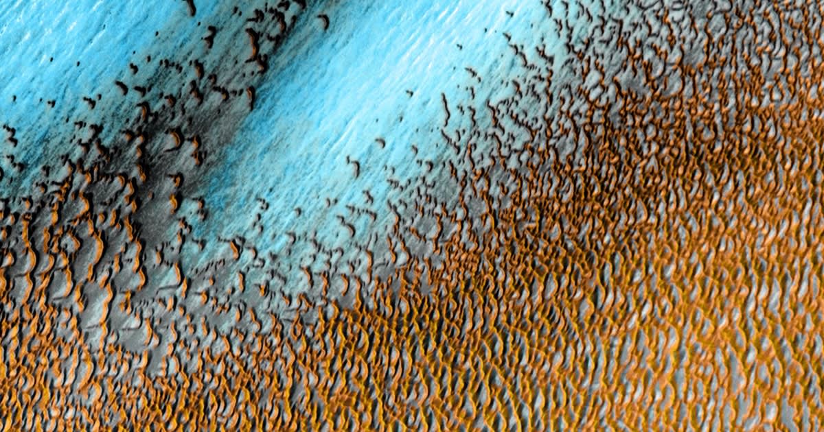 NASA Releases Breathtaking Image of Rolling Blue Dunes on Mars