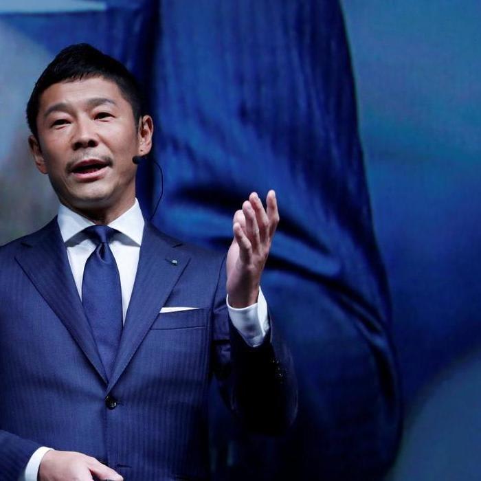 Japanese fashion billionaire Yusaku Maezawa lands first private SpaceX moon flight