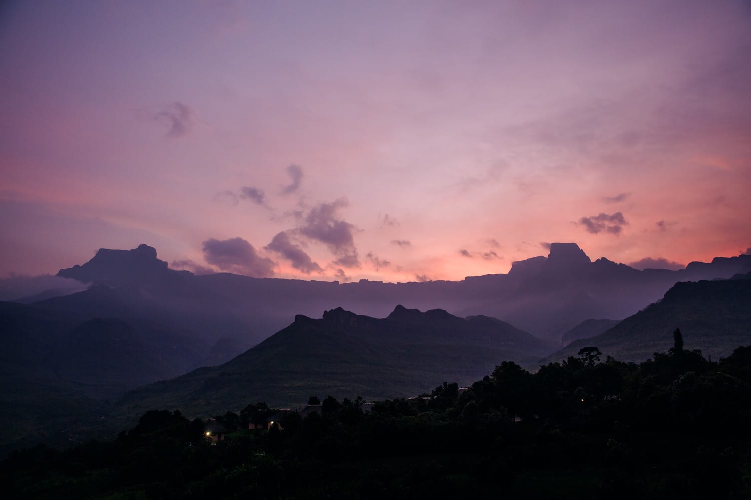 10 reasons to visit the magnificent Drakensberg Mountains