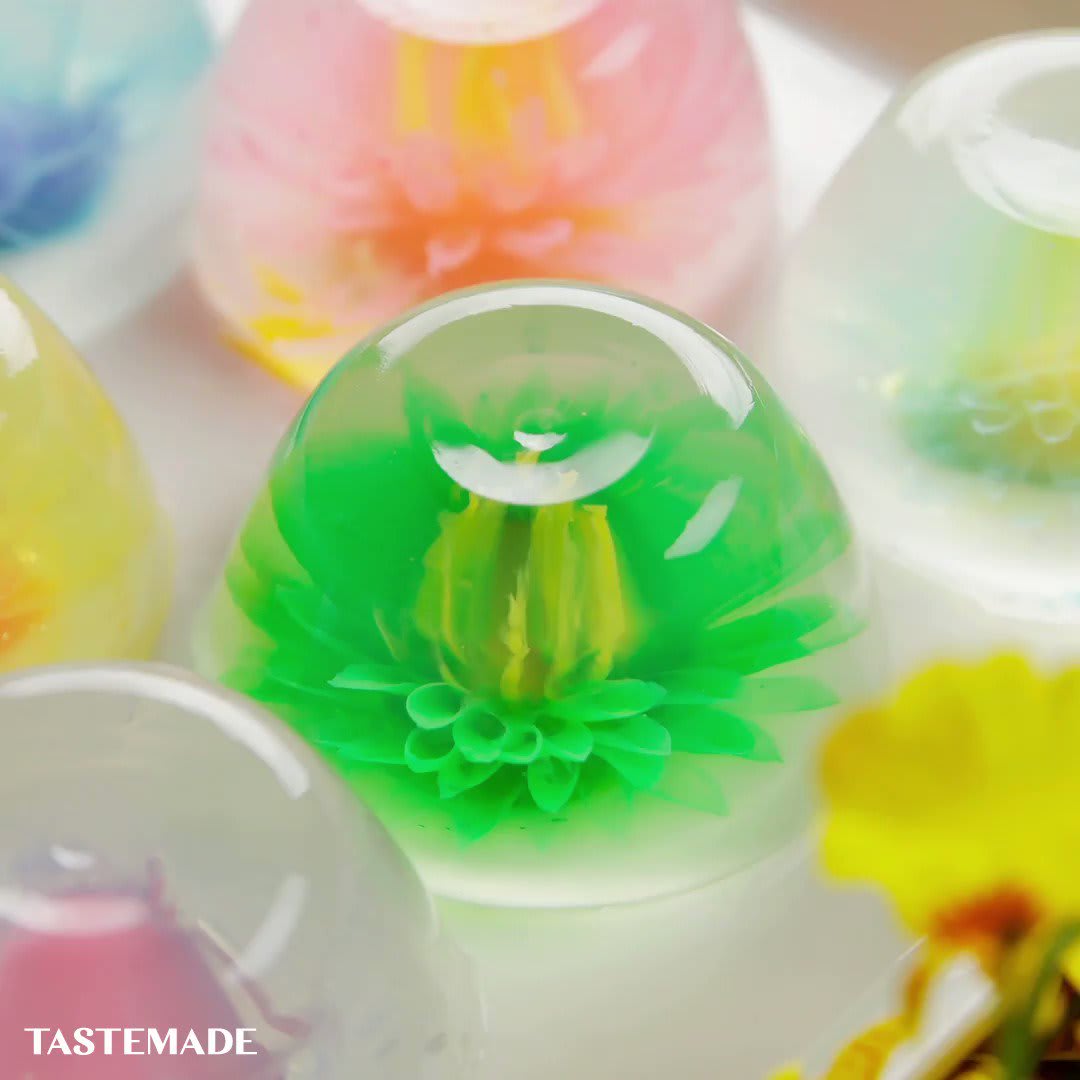 These flower jellies are too pretty to eat! 🎥 :