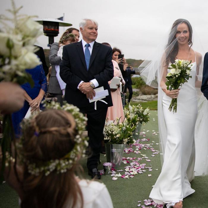 George W. Bush playfully photobombed Jenna Bush Hager and Barbara Bush after wedding
