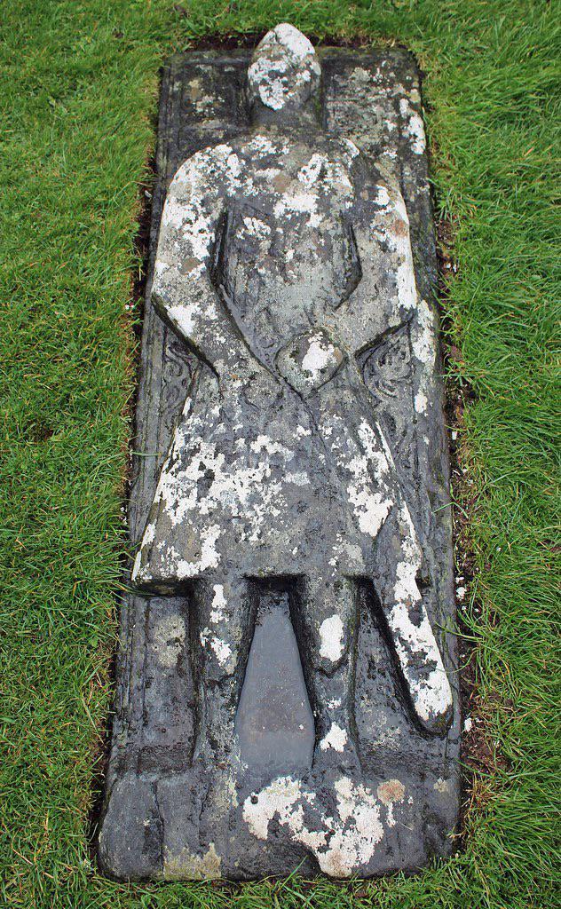 The grave of Angus Martin (Aonghas na Gaoithe), a Scottish knight buried on the Isle Of Sky. I could not find xonclusive info as to how old the grave is.