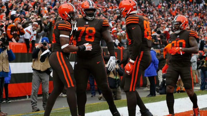 Browns' Greg Robinson Ejected for Kicking a Dude in the Face