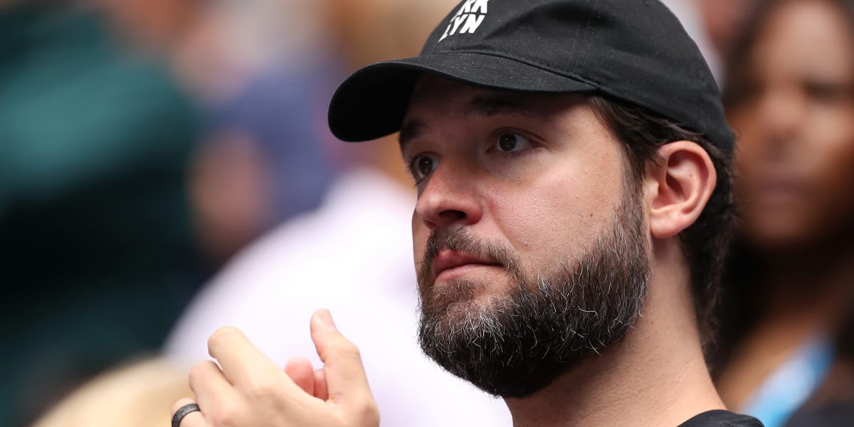 Reddit co-founder Ohanian resigns from board, urges black replacement