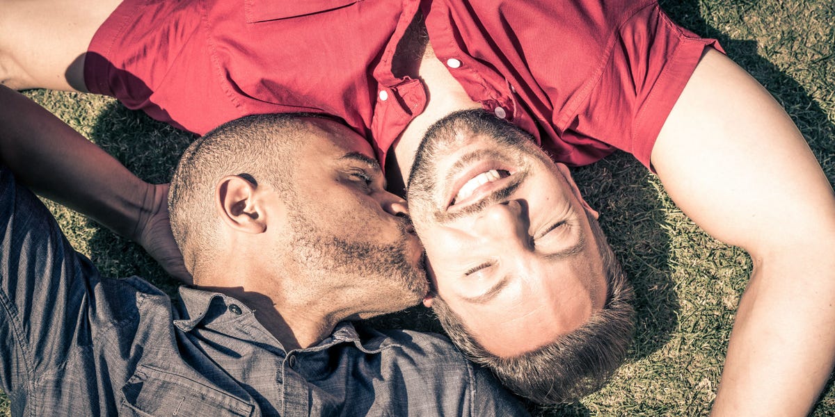 13 biological factors that make you attracted to someone