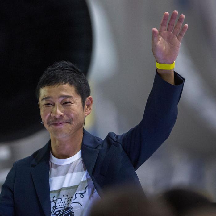 Meet the Japanese Billionaire Who's Paying Elon Musk for a Trip to the Moon