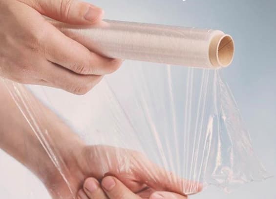 15 Unexpected Ingenious Uses For Plastic Wrap