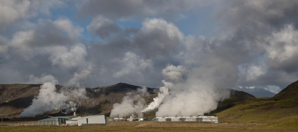 Icelandic scientists are transforming carbon dioxide into stone