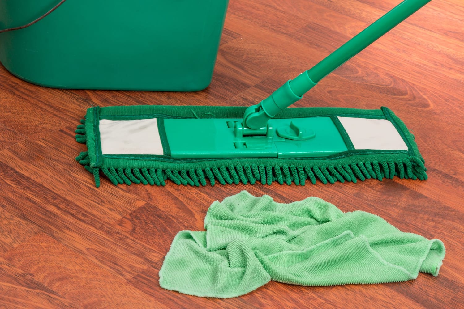 How to organize the home atmosphere better with Cleaning Services?