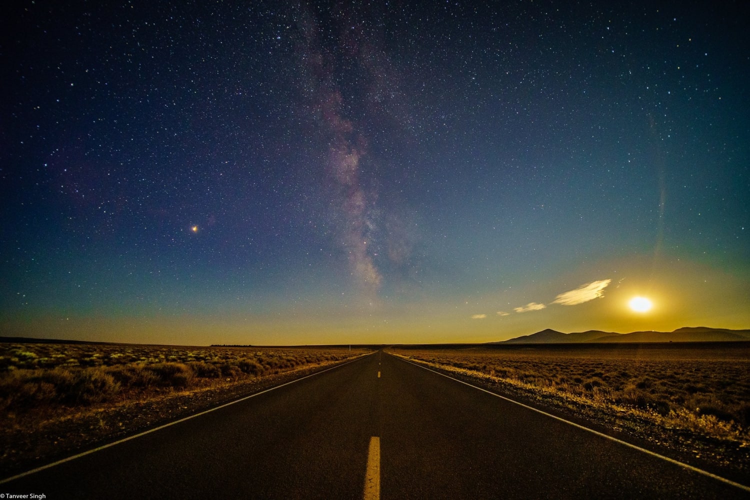 I love going to dark sites to chase the milky way - Highway to heaven - East Oregon