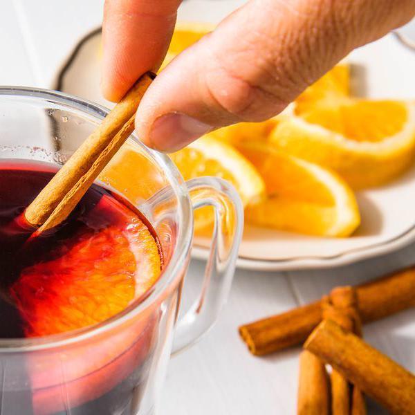 'Tis The Season For Mulled Wine