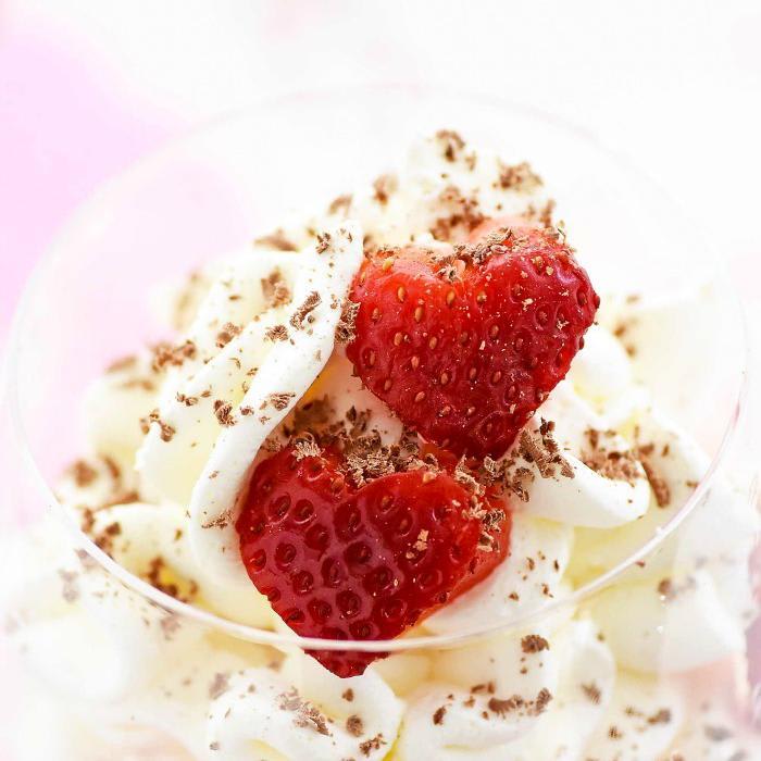 Keto Whipped Cream and Strawberries Dessert.