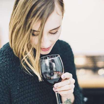 4 Reasons Why Moms Use Wine To Relax