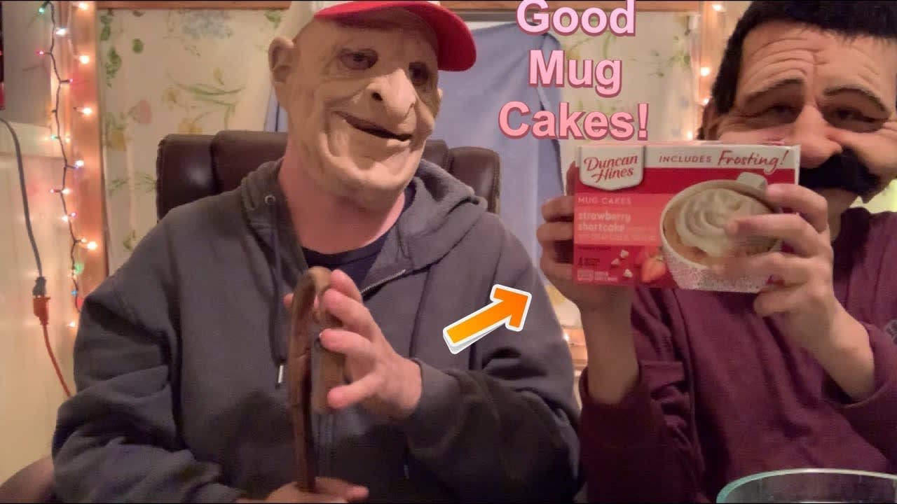 Reviewing Mug Cakes from Food City (Mukbang)